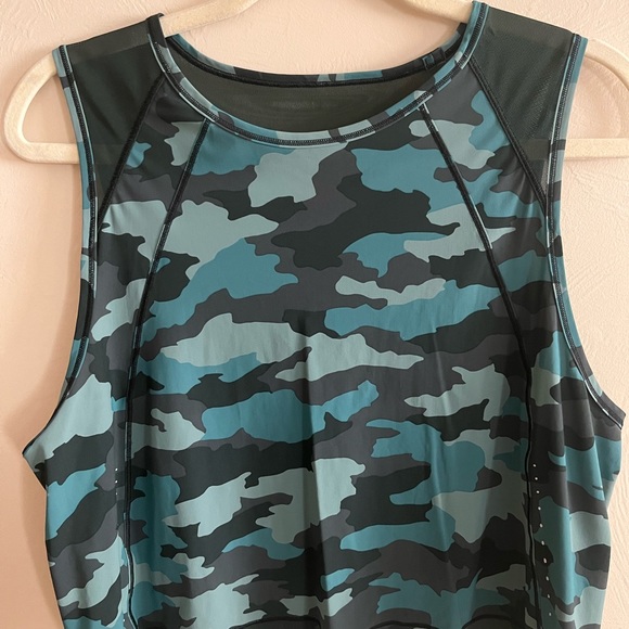 Lululemon Sculpt Crop Tank - Picture 3 of 4